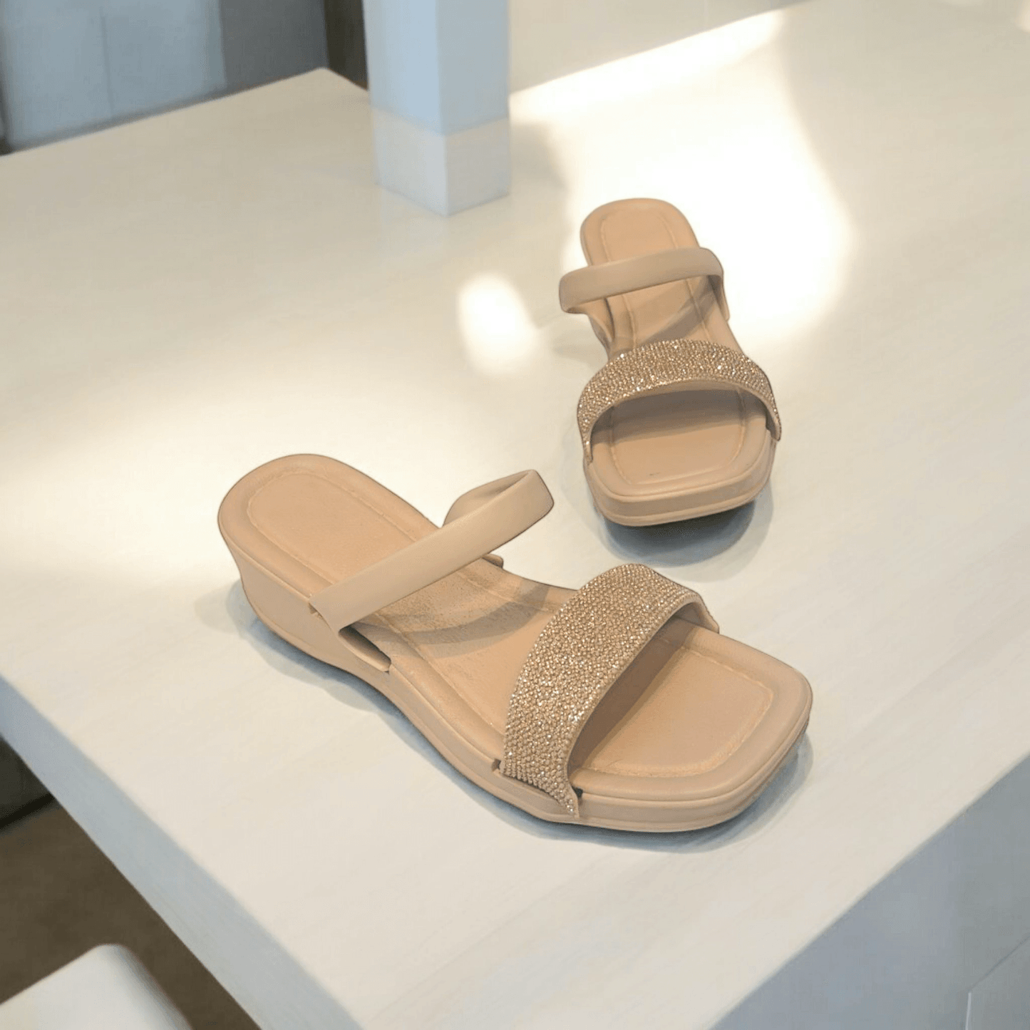 Brillos Plat Latte – Sandalia Casual para Mujer - Go2 Footwear
