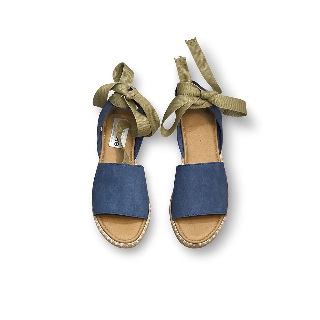 Yannine Azul – Alpargata de piso clásica