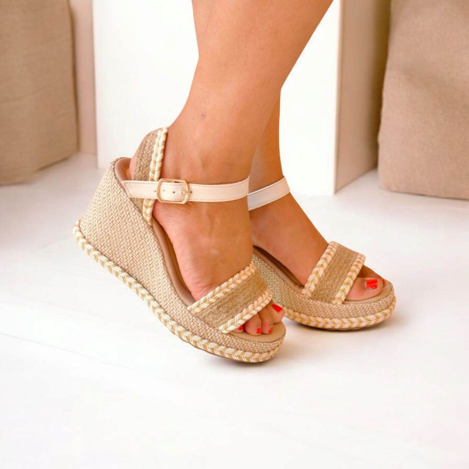 Samantha Beige – Alpargata de plataforma cómoda - Go2 Footwear