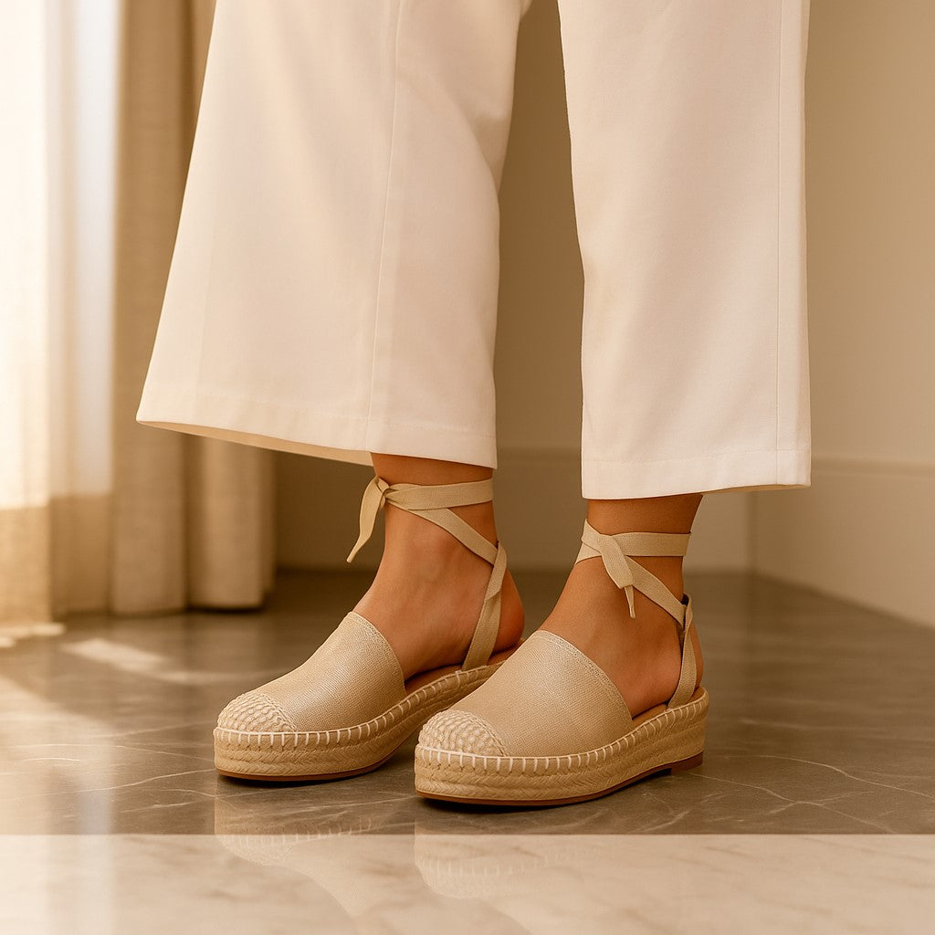 Mika Dorado – Calzado Original Go2 Footwear