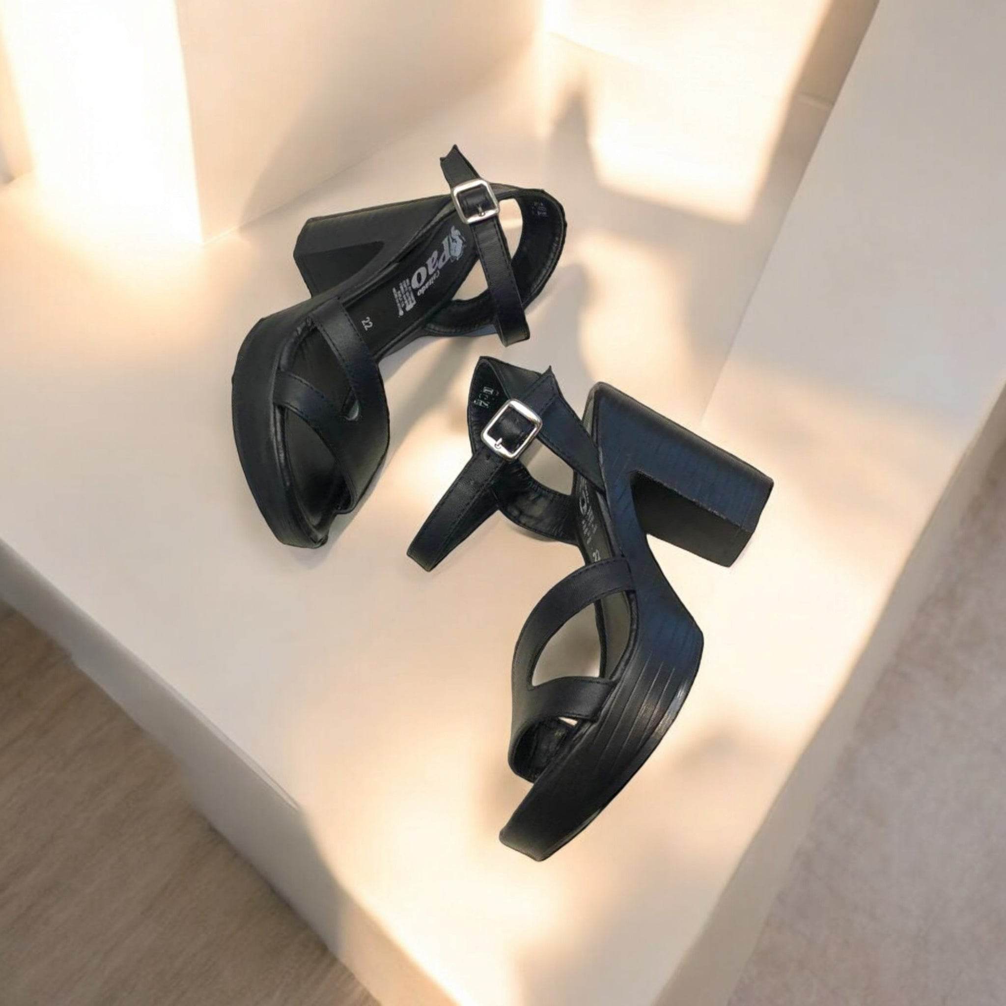 Zapatilla Negro M-701 – Calzado Original Go2 Footwear - Go2 Footwear